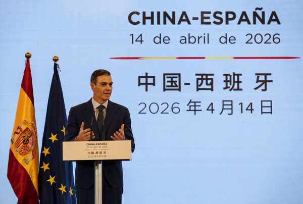 スペイン首相訪中　経済狙いで対中接近　リスク指摘も