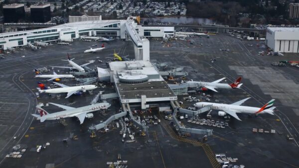 米　中国人研究者ら20人の入国を拒否　技術流出阻止を強化