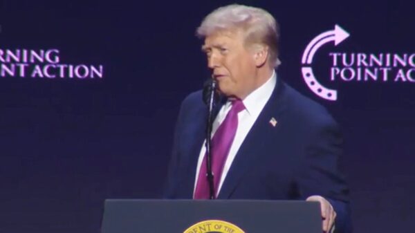 ターニングポイントUSAの集会　トランプ氏が若者に支持呼びかけ