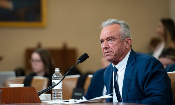 米議員ら　ワクチンを巡りケネディ保健福祉長官を追及