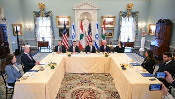 「歴史的な会談」　イスラエルとレバノンが停戦協議　33年ぶりの対面