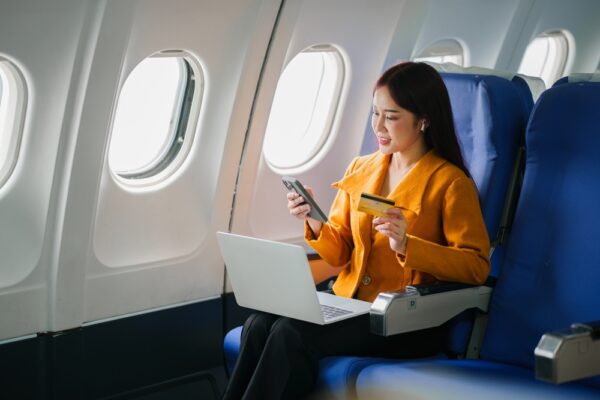 飛行機ではどの席を選ぶ？ 感染リスクを抑える座席選び