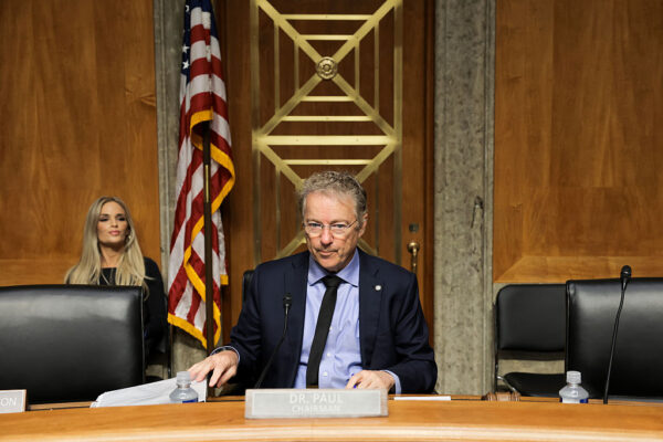 米国連邦議会上院でCIAの内部告発者がCOVID-19起源問題で情報機関を誤った方向に導いたと告発
