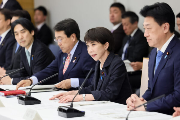 高市首相　エネルギー・物資の安定供給に自信　原油・ナフサは「年を越えて」確保の見込み