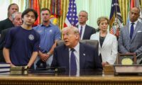 米イラン緊張緩和へ　核濃縮停止と資金凍結解除で協議進展か