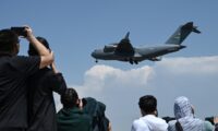 トランプ訪中へ　米側が異例の厳戒態勢　輸送機12機投入