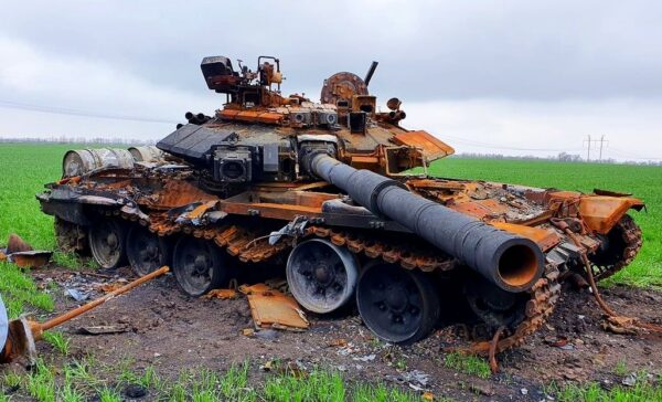 ロシア戦車1.2万両損失　ドローン戦争で「戦車時代」は終焉か