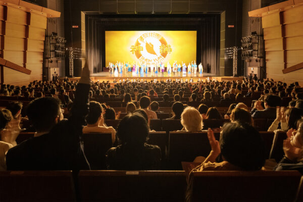 神韻東京公演「国境を越えて心に響く」　圧巻の舞台に万雷の拍手