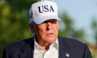 トランプ氏は「極めて健康」と医師が発表
