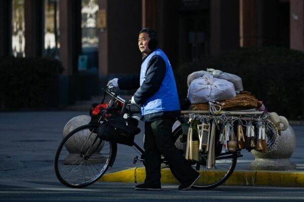 中国の「フレキシブル就業」人口が3億人超に　実態は失業の隠蔽