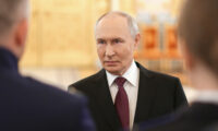 ウクライナ　戦火をプーチンの足元まで拡大
