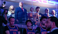 トランプ氏　現職大統領として初めてNBAファイナルを観戦