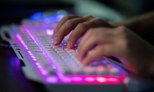大学生が何を見たか全部わかる 中国で監視システム拡大