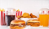 心臓外科医が指摘　長く食べ続けると心配な食品5選