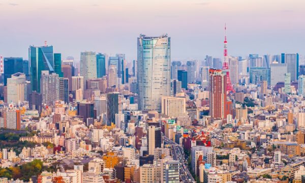 6月の有効求人倍率1.18倍に上昇　完全失業率は2.5％で横ばい