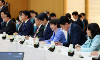 「強く豊かな日本」投資枠を創設　緊縮脱却へ官民投資370兆円