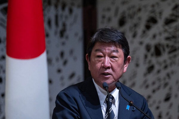 茂木外相　南シナ海巡り対話重視　中国反発の中で意思疎通継続