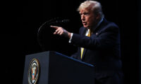 トランプ大統領　NATO首脳会議で共産主義の世界的拡散に警鐘