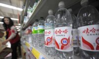 中国飲料に米国が「待った」　使用禁止の甘味料を検出