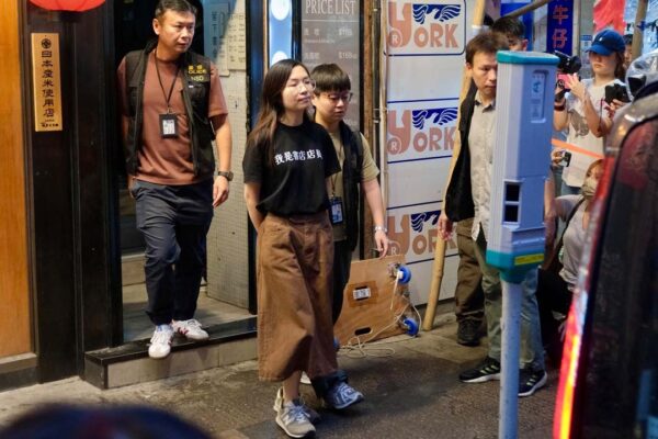 中共が香港の書店を摘発　逆に習近平批判の「禁書」が台湾でベストセラーに急上昇