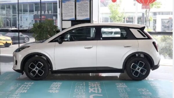 配車アプリ御用達EVで電池故障続出　22万台販売