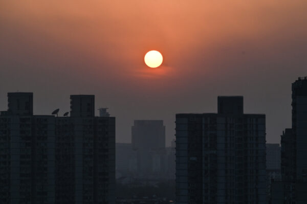 中国中古住宅価格　50カ月連続下落　100都市で下げ幅拡大・新築は上昇