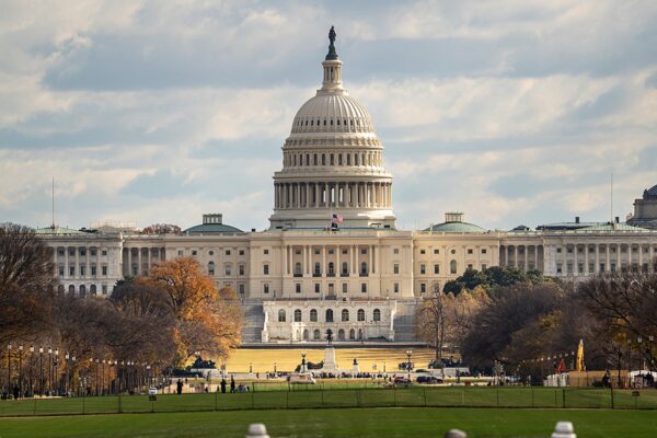 米下院　中共と関係深い実業家の資金を調査　左派系3団体に召喚状