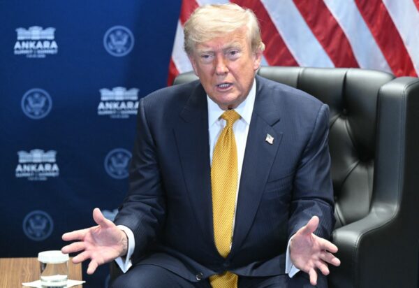 トランプ氏　スペインとの貿易停止を指示　NATO負担めぐり批判