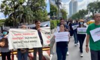 「ここはタイ 北京ではない」　中国資本の越境汚染に抗議　タイの大使館前デモ