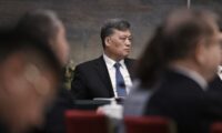 新疆ウイグル自治区前トップを党籍剝奪　習近平側近また失脚　現政権の求心力に影