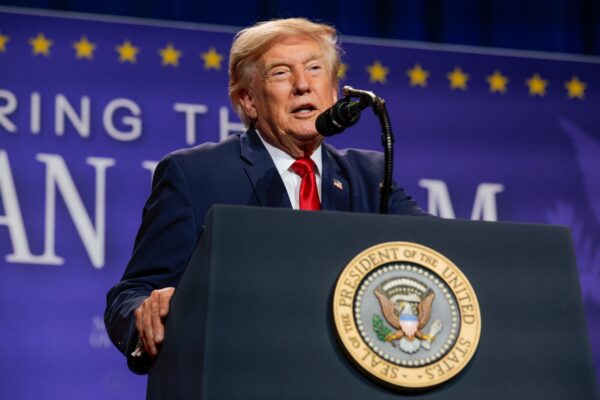 米　対イラン最大規模攻撃を一時見送り　トランプ氏が理由説明