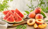 スイカと桃：暑い夏を「清」と「補」で養生する最強コンビ