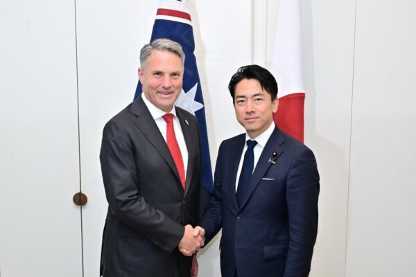 日豪　長射程ミサイル試験で協力　豪州試験場を活用へ　極超音速兵器も対象