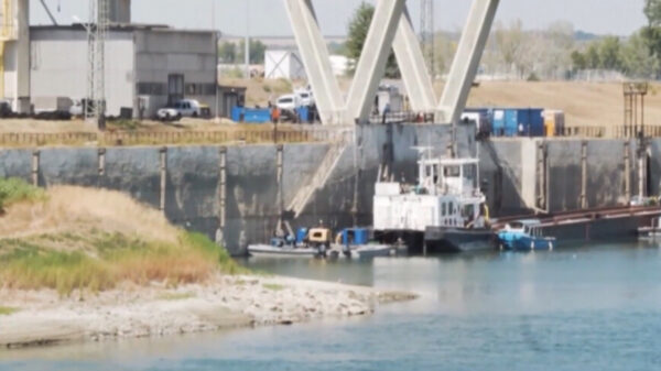 ハンガリー唯一の原発が運転停止へ　ドナウ川の水位低下で冷却水不足
