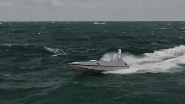 英海軍の無人艇　中国のIPと通信　カメラに中国製部品