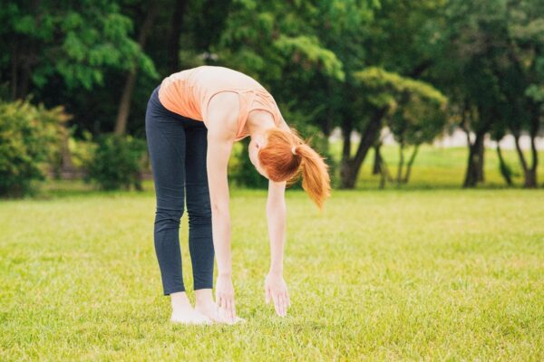 腰痛・体のこわばりの原因は「筋膜」だった　1分でできるほぐし方