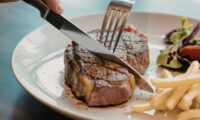 赤身肉は本当に体に悪いのか　個人レベルと集団レベルで異なる見方