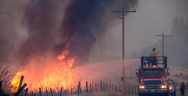 米ワシントン州で山火事猛威　600棟焼失　州兵派遣