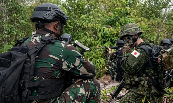 インドネシアで日米など21か国が合同軍事演習　南シナ海近くで連携強化
