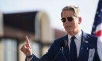 トランプ氏　イラン提案を拒否　「核兵器保有は認めない」　ベッセント氏は経済包囲網の成果を強調