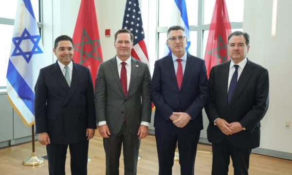 イスラエルとモロッコ　外交関係を格上げ　大使館設置へ