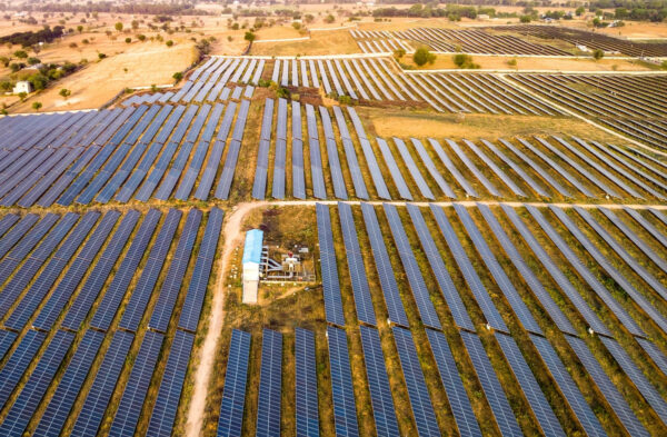 太陽光パネル輸入に高関税　インドなど3か国からの迂回阻止へ　＝米商務省