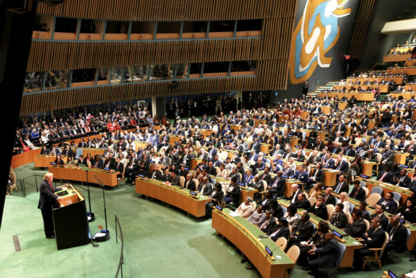 トランプ氏が国連で表明「イランが直面するのは合意か壊滅のいずれか」