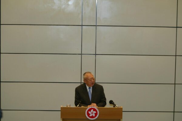 香港初代行政長官の董建華が死去　親中路線を推進