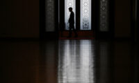 【独占】その支援は罠だった　中国の秘密警察が使う「撒き餌」工作